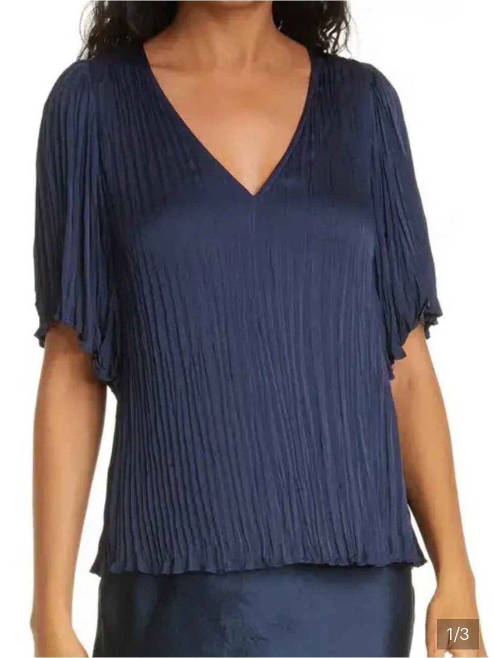 Women’s Vince Navy Pleated Crushed Satin V-Neck Blouse Size Small